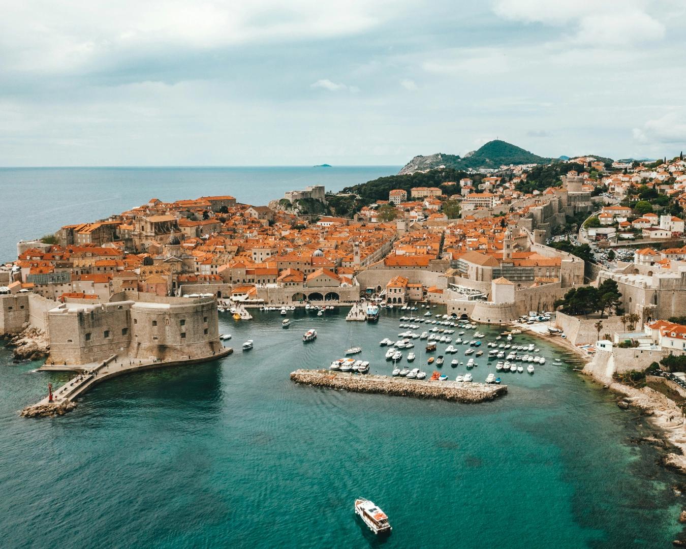 Dubrovnik, perle de l’Adriatique : immersion en liberté au cœur des remparts