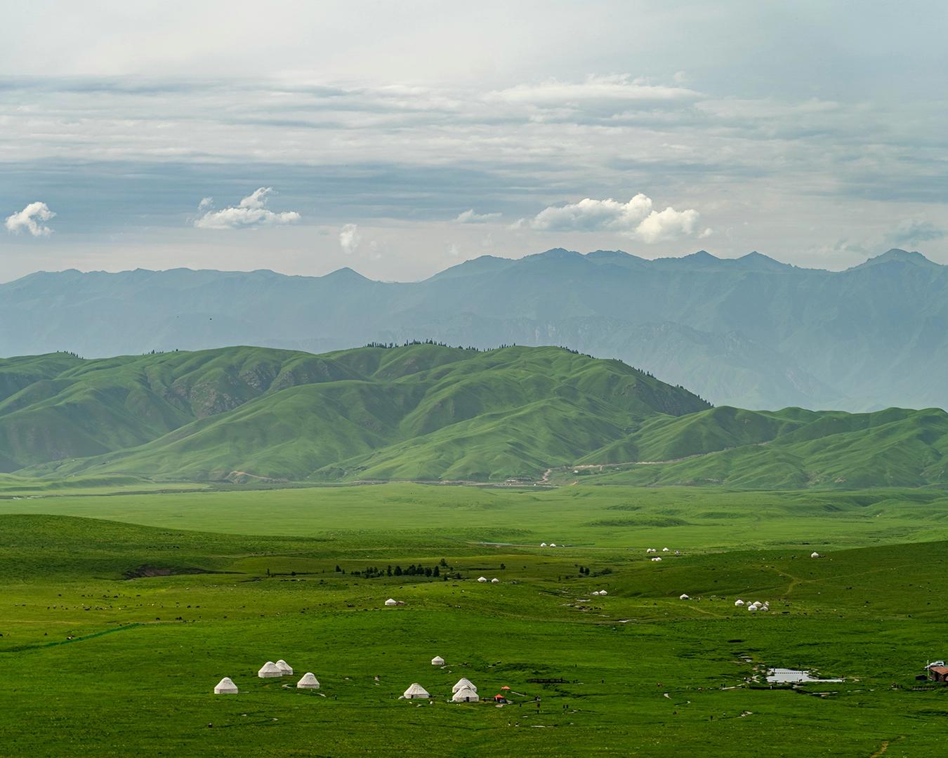 Kirghizistan : À travers les Monts Célestes, entre yourtes et steppes